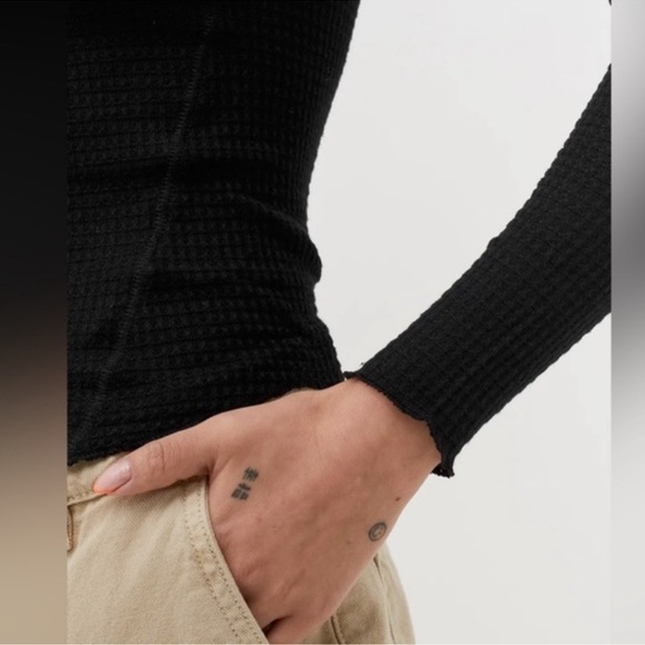 Free People One Of The Girls Henley Black Medium Black Gold Buttons Medium - Picture 6 of 10